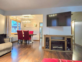 3 bedroom 3 bath lovely home in Aurora IL